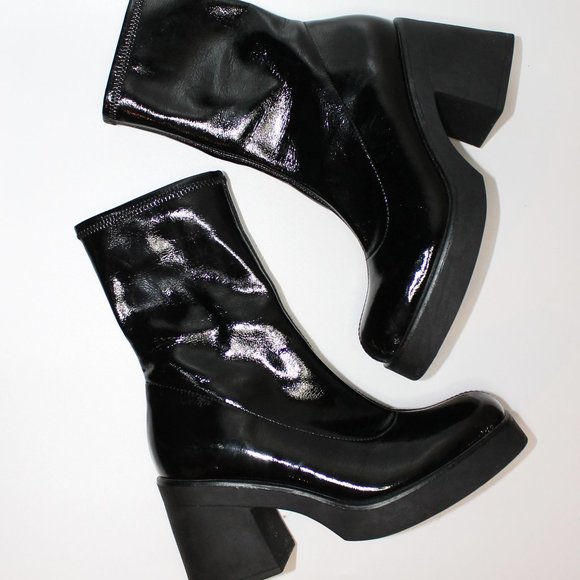SOLD / Size 8 'Call it Spring' Boots - Picture 1 of 7